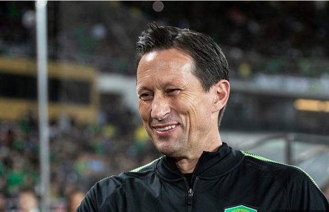 九游体育官网-包含洛杉矶湖人转会期调整名单；志在亚冠名次提升；悬念犹存；更衣室氛围转暖的词条